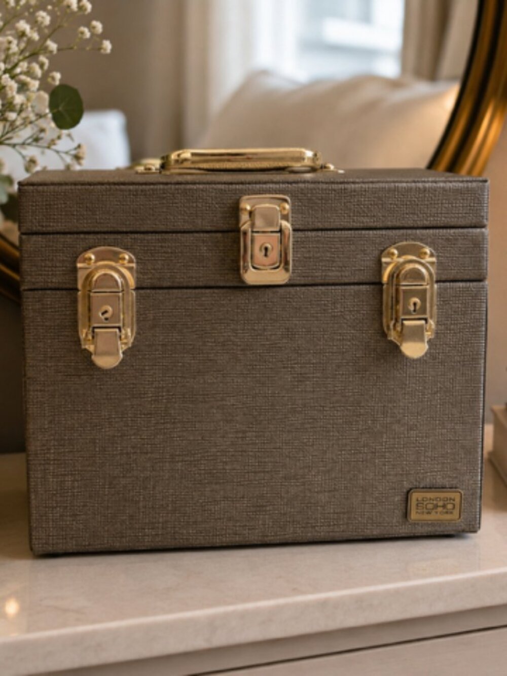 Makeup/ jewelry bag